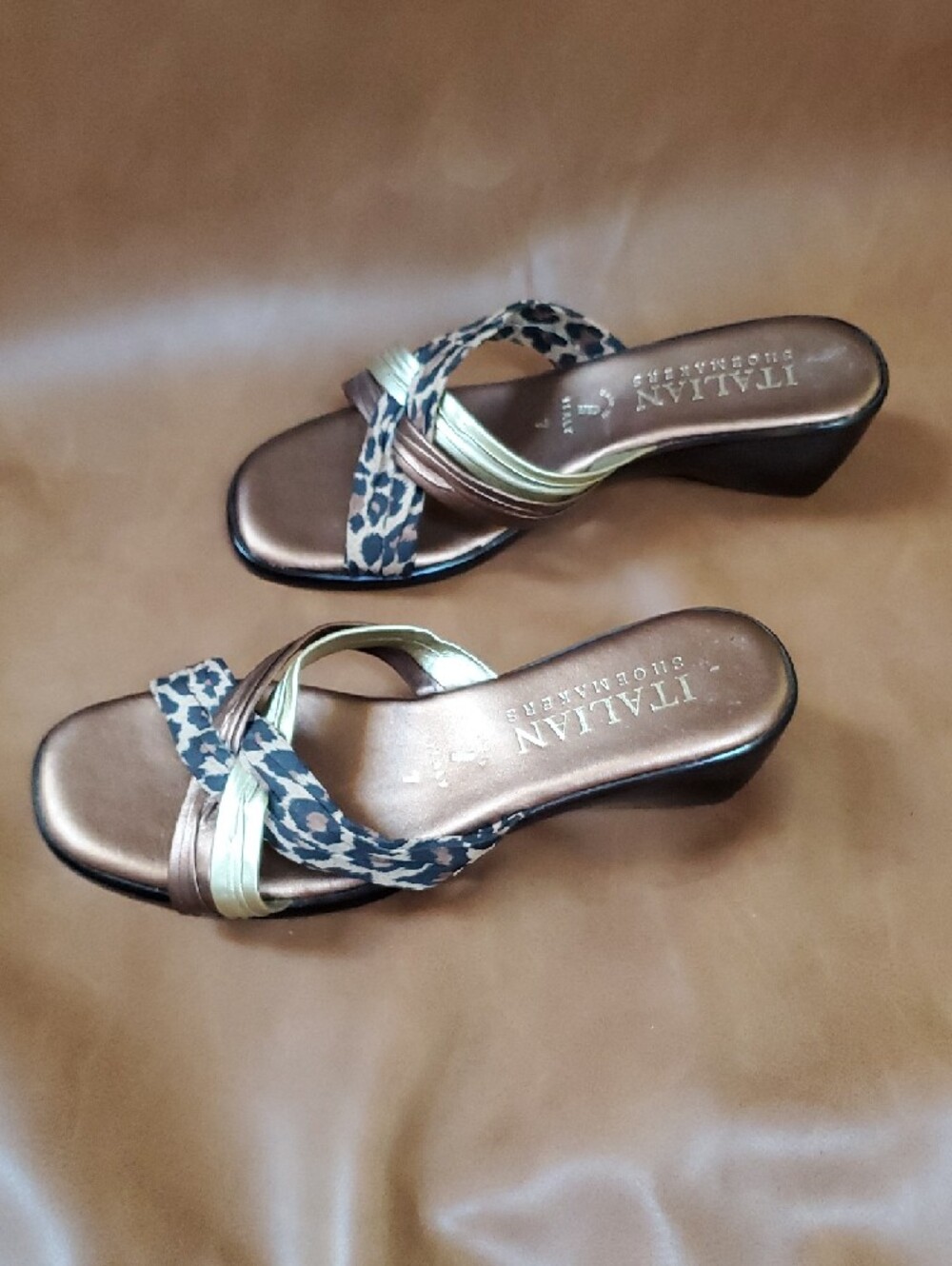 Womens Size 7 Italian Shoemakers Bronze Heeled Slides with Leopard-Print Straps - Picture 5 of 7